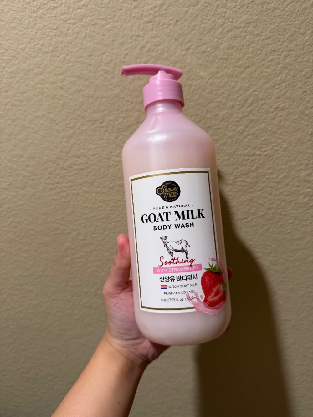 Aekyung Shower Mate Goat Milk Body Wash - Soothing with Strawberry